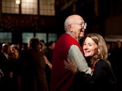 Bill Gates-Melinda Sudah 25 Tahun Nikah, Mesranya Tak Berubah