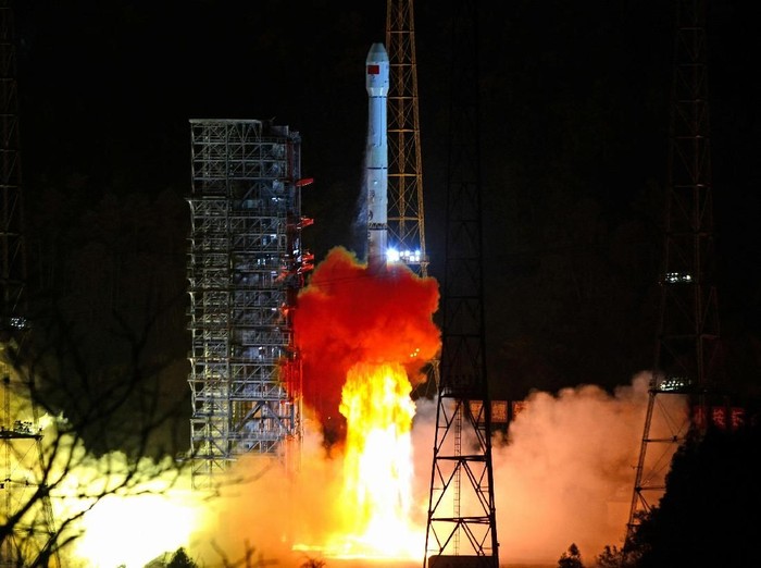 FILE PHOTO: A Long March-3B rocket carrying Change 4 lunar probe takes off from the Xichang Satellite Launch Center in Sichuan province, China December 8, 2018.  REUTERS/Stringer/File Photo ATTENTION EDITORS - THIS IMAGE WAS PROVIDED BY A THIRD PARTY. CHINA OUT.