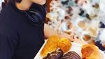 Gantengnya Emiliano Cortizo Saat Sedang Cicip Makanan Enak