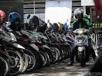 Beda Usulan Tarif Ojol: Aplikator Rp 1.600, Driver Rp 3.000