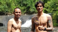 Dia juga sempat menolong orang yang tenggelam dan pingsan. (My Trip My Adventure)