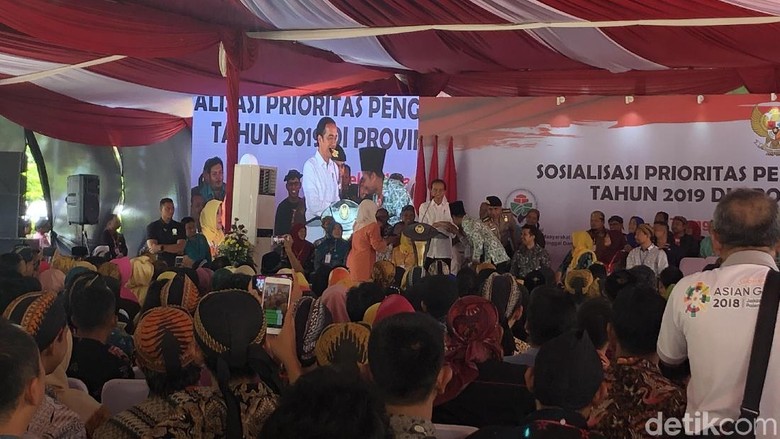 Jokowi Beri Hadiah yang  Lebih Mahal  dari Sepeda  Apa Itu 