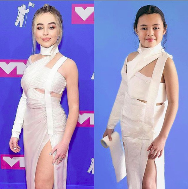 Selain barang-barang yang lucu, Riley juga terlihat lihai berpose yang sama persis dengan selebriti yang ia tiru. Masih berusia sembilan tahun, ia terlihat sangat fierce bak model profesional. Foto: Instagram/RileyDiary