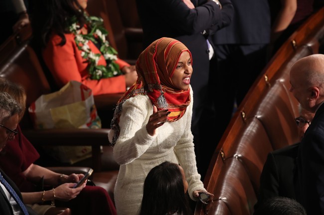 Tahun ini, ada tiga muslim yang terpilih jadi anggota Kongres. Mereka adalah Ilhan Omar mewakili Minnesouta, Rashida Tlaib mewakili Michigan, dan Den Haaland mewakili New Mexico. Foto: Getty Images/Win McNamee