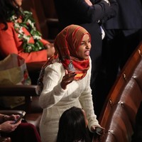 Tahun ini, ada tiga muslim yang terpilih jadi anggota Kongres. Mereka adalah Ilhan Omar mewakili Minnesouta, Rashida Tlaib mewakili Michigan, dan Den Haaland mewakili New Mexico. Foto: Getty Images/Win McNamee
