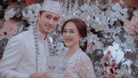 Momen saat Eryck Amaral menikahi Aura Kasih di Indonesia. Foto: Dok. Aldi Photography