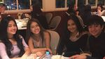 Keseruan Yoriko Angeline Saat Makan Bareng Pemain Dilan 1990