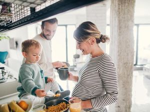 10 Makanan yang Baik Dikonsumsi Ibu Hamil agar Bayi Tumbuh Cerdas