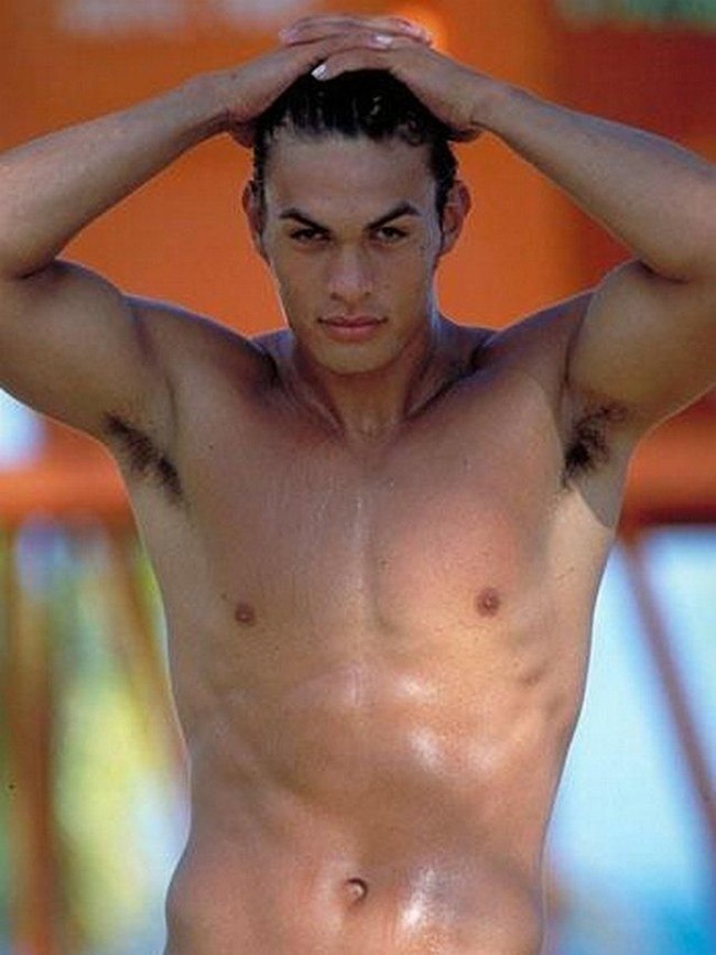 Kalau kamu lebih suka Jason Momoa yang mana, dulu atau sekarang? (Foto: Instagram)