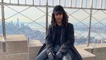 Foto: Gaya Liburan Pacarnya Kourtney Kardashian, Luka Sabbat