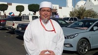 Tengku Zulkarnain atau yang kerap disapa Tengku Zul merupakan ustaz berdarah Melayu dan Riau. Ia pernah menjabat sebagai Wakil Sekretaris Jenderal Dewan Pimpinan Majelis Ulama Indonesia, 2015-2020. Ia memiliki seorang istri dan dua putri. Dok. Istimewa