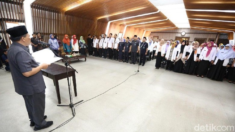 Pemkot Bandung Anggarkan Rp 800 Juta untuk Dokter Spesialis Pemkot Bandung Anggarkan Rp 800 Juta untuk Dokter Spesialis