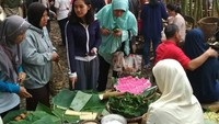Ada juga sego rames yang selalu diburu saat saraan tiba. Foto: Instagram@pasarpapringan