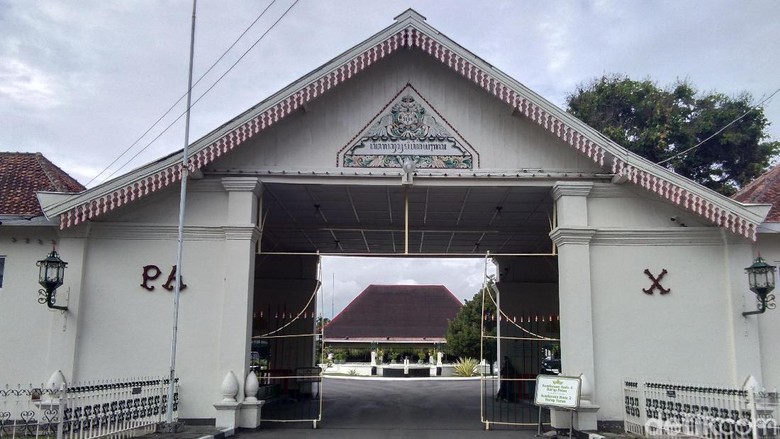 Jokowi Dijadwalkan Hadiri Resepsi Dhaup Ageng Puro Pakualaman Jokowi Dijadwalkan Hadiri Resepsi Dhaup Ageng Puro Pakualaman