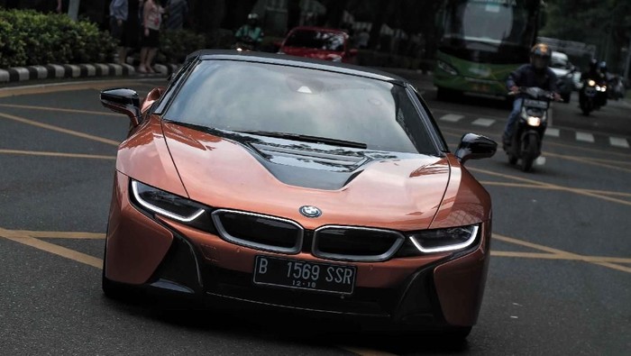 BMW i8 Roadster