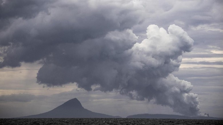 BMKG: Anak Krakatau Masih Erupsi, Zona Waspada Tsunami Tetap Diterapkan BMKG: Anak Krakatau Masih Erupsi, Zona Waspada Tsunami Tetap Diterapkan