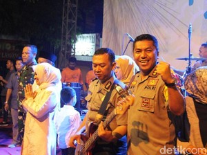 Kenalkan Partpol, Grup Bandnya Polisi dari Lamongan