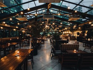 Yuk, Ajak Pasangan Makan dan Bersantai di 5 Kafe Romantis Ini!
