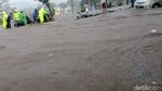 Hujan Deras Jalur Malang-Surabaya Terendam Banjir