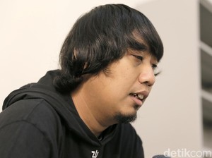 Ketegaran Ade Jigo Saat Mengenang Anak & Istri Diterjang Tsunami