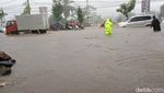 Hujan Deras Jalur Malang-Surabaya Terendam Banjir