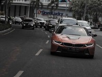 Mobil Sport Ramah Lingkungan BMW i8 Roadster
