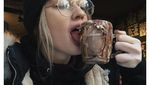 Ini Natasha, Adik Kimberly Ryder yang Hobi Pose Seru dengan Minuman