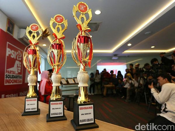 Prabowo-Sandi Raih Kebohongan Award dari PSI