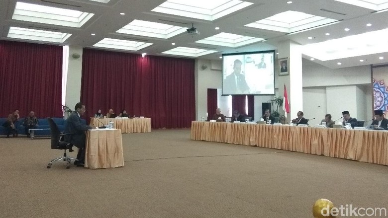 Imam Istiqlal Tanya Calon Hakim Agung soal Pernikahan Pemeluk Ahmadiyah Imam Istiqlal Tanya Calon Hakim Agung soal Pernikahan Pemeluk Ahmadiyah
