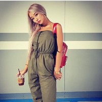 Pada postingan foto-foto di Instagram, pelantun See Sea ini kerap membagikan berbagai aktivitasnya dengan busana yang stylish dan makeup natural. Foto: dok. Instagram @xhyolynx