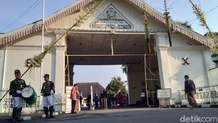 Suasana jelang akad nikah dhaup ageng Pakualaman