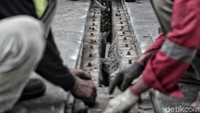 Rusaknya expansion joint tidak berhaya untuk dilalui. Namun tetap harus diperbaiki. Sebab permukaan yang tidak rata membuat jalanan tersebut tidak nyaman untuk dilalui.