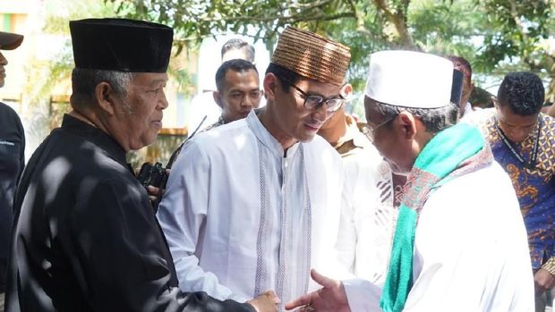 Pertemuan cawapres Sandiaga Uno dengan pengasuh ponpes di Samarinda, Kaltim.