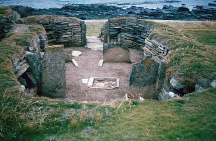Rumah Tertua di Dunia, Dari Jaman Neolitikum Knap of Howar merupakan rumah pertama yang dibangun di dunia. Rumah ini telah berdiri sejak zaman neolitikum alias zaman batu.
