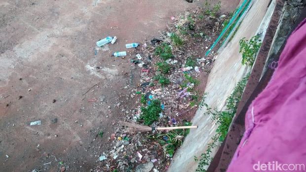 Audri dilempar dari jarak yang cukup tinggi