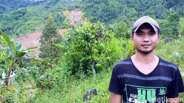 Cerita Dani Nyaris Terkubur Longsor Kampung Adat Sukabumi
