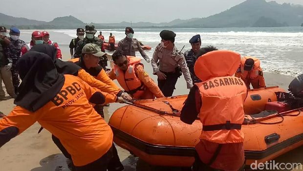 Polda Jatim Gelar Simulasi Bencana Tsunami di Banyuwangi