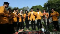 Dalam doa yang dibuka oleh Roem Kono, ia menegaskan ziarah ke makam Sugandhi sebagai wujud mengenang kembali cita-cita pendiri Ormas MKGR itu. 