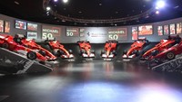 The Halls of Victories Ferrari menampilkan beberapa mobil balap Ferrari bersejarah yang dikendarai Schumacher selama sebelas tahun bersama timnya. Dok. Ferrari.