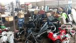 Mau Tahu Jeroan Mal Rongsok di Depok? Nih Penampakannya