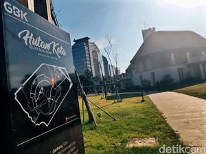 Menikmati Akhir Pekan di Hutan Kota Gelora Bung Karno