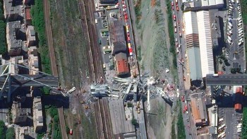 Jembatan Genoa di Italia hancur yang menewaskan 43 orang. Foto: Digital Globe