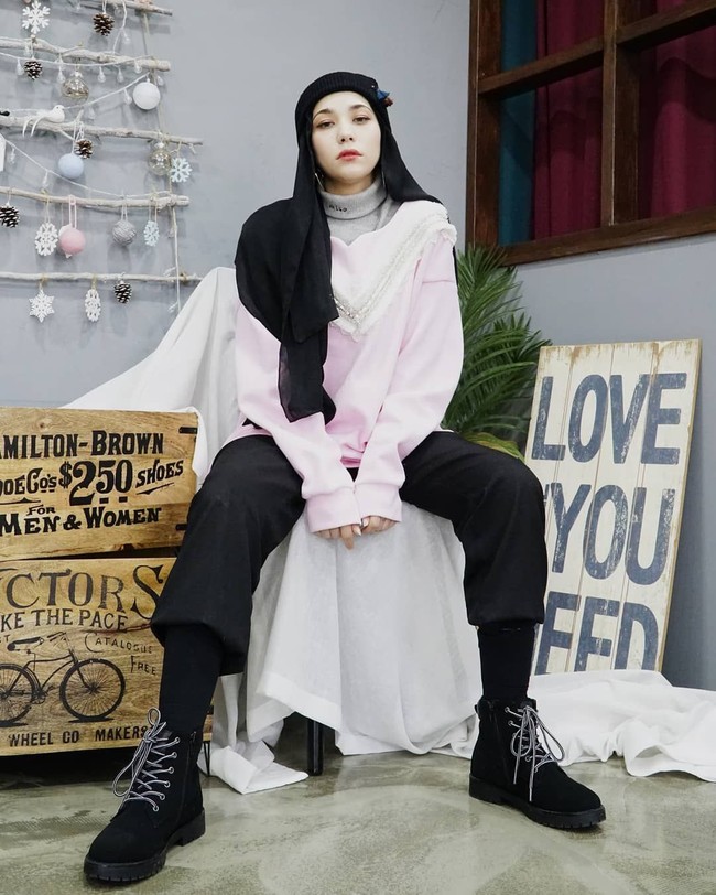 Kim Miso berada di Korea untuk kuliah tepatnya di Seoul National University. Ia pun mengisi hari-harinya menjadi pengajar privat bahasa Arab. Foto: Dok. Instagram