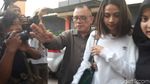 Berwajah Sedih, Vanessa Angel Keluar dari Polda Jatim