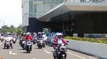 Gaya Menhub Nyetir Motor Konvoi Bareng Ojol di Pulogebang