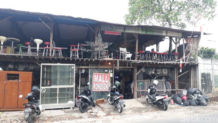 Berbelanja ke Mal Rongsok, Pusatnya Barang Bekas di Depok