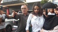 Seperti belum lama ini yang menimpa Vanessa Angel yang terkait kasus ITE dan sebelumnya dikaitkan dengan prostitusi. Hilda Meilisa Rinanda/detikcom.
