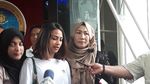 Berwajah Sedih, Vanessa Angel Keluar dari Polda Jatim