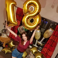 Kini dikenal sebagai dokter cantik, Marjan berharap dirinya bukan hanya populer karena parasnya. Penampilan bisa pudar. Jadi fokuslah pada apa yang bisa kita berikan pada dunia ini karena itulah kecantikan yang sesungguhnya, ucapnya. Foto: Dok. Instagram @marjpotato