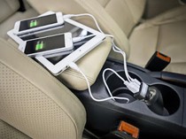 Punya Kabel USB-C, Micro USB, dan Lightning? Ini Perbedaan Masing-masing
